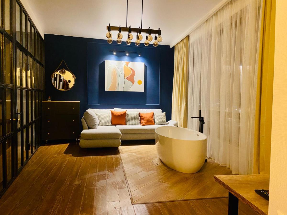 Luxury Apartment In Old Tbilisi With Terrace Exteriör bild
