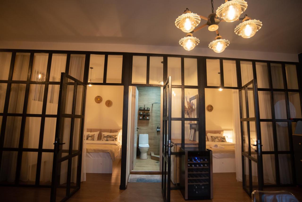 Luxury Apartment In Old Tbilisi With Terrace Exteriör bild