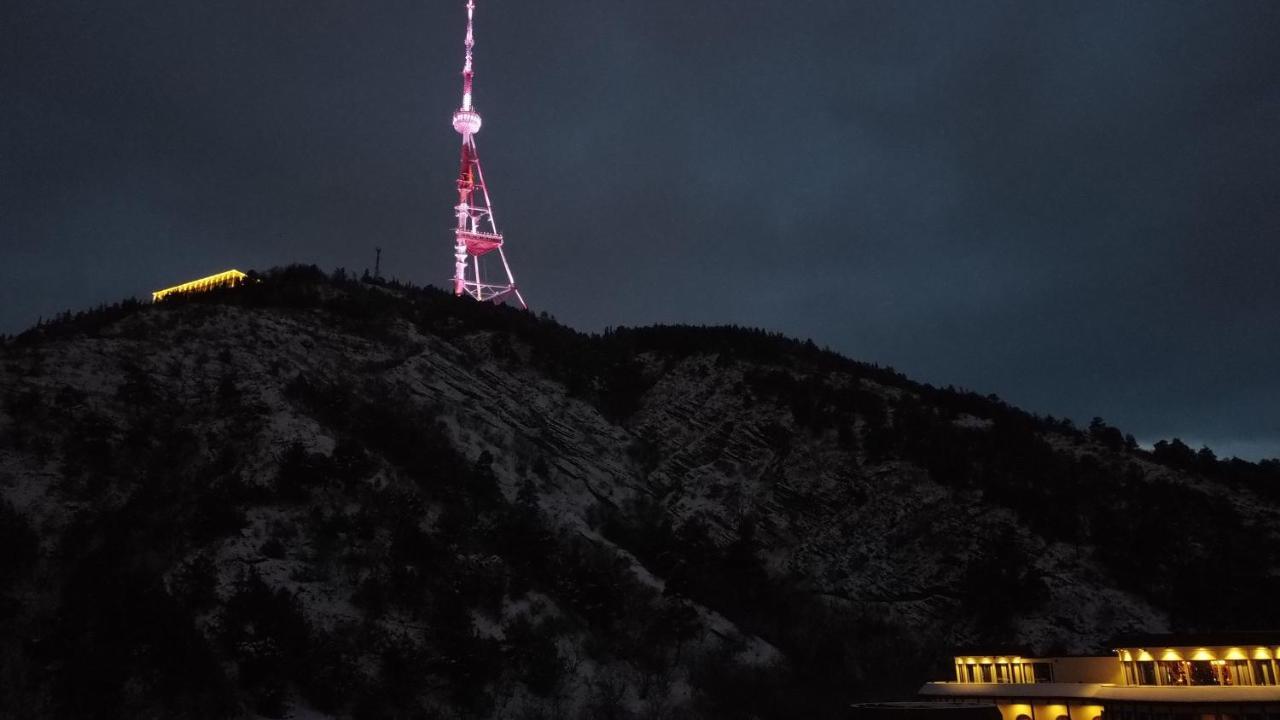 Luxury Apartment In Old Tbilisi With Terrace Exteriör bild