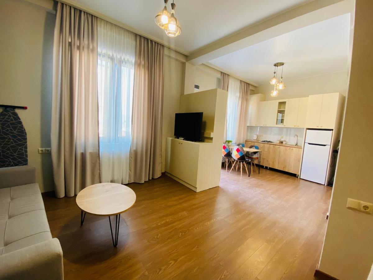 Luxury Apartment In Old Tbilisi With Terrace Exteriör bild